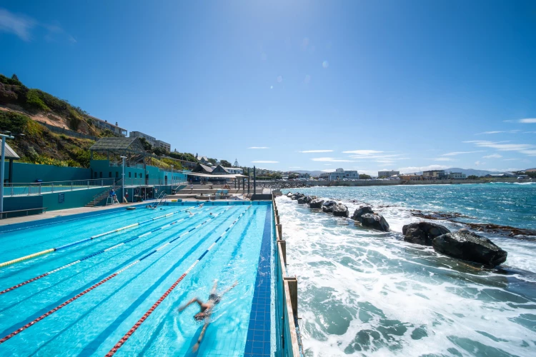 St Clair Hot Salt Water Pool - Dunedin (high res)