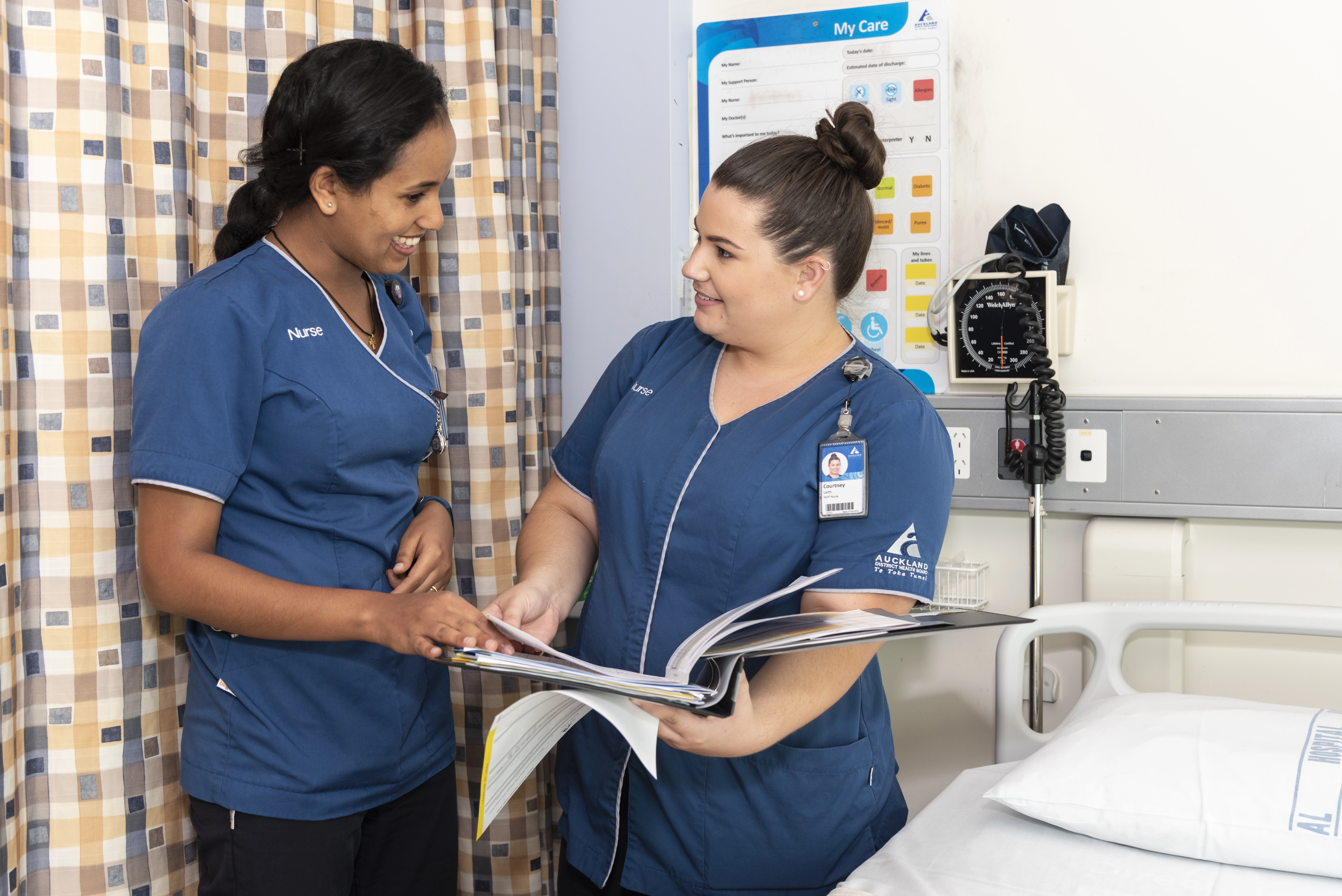 Nurse Courtney (right) - Health New Zealand